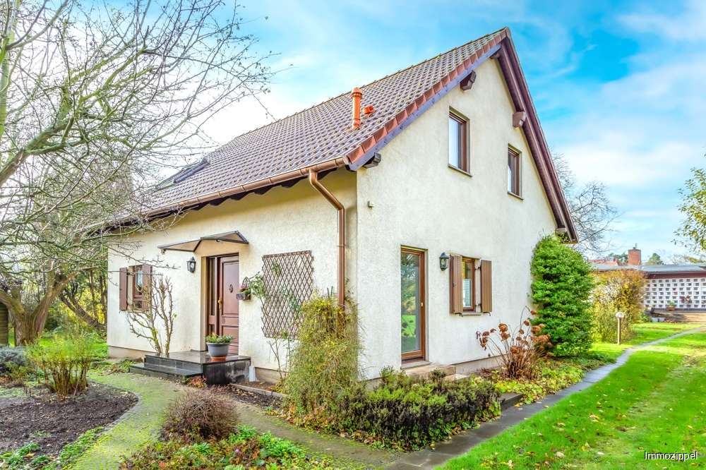 Hausansicht von der Straße