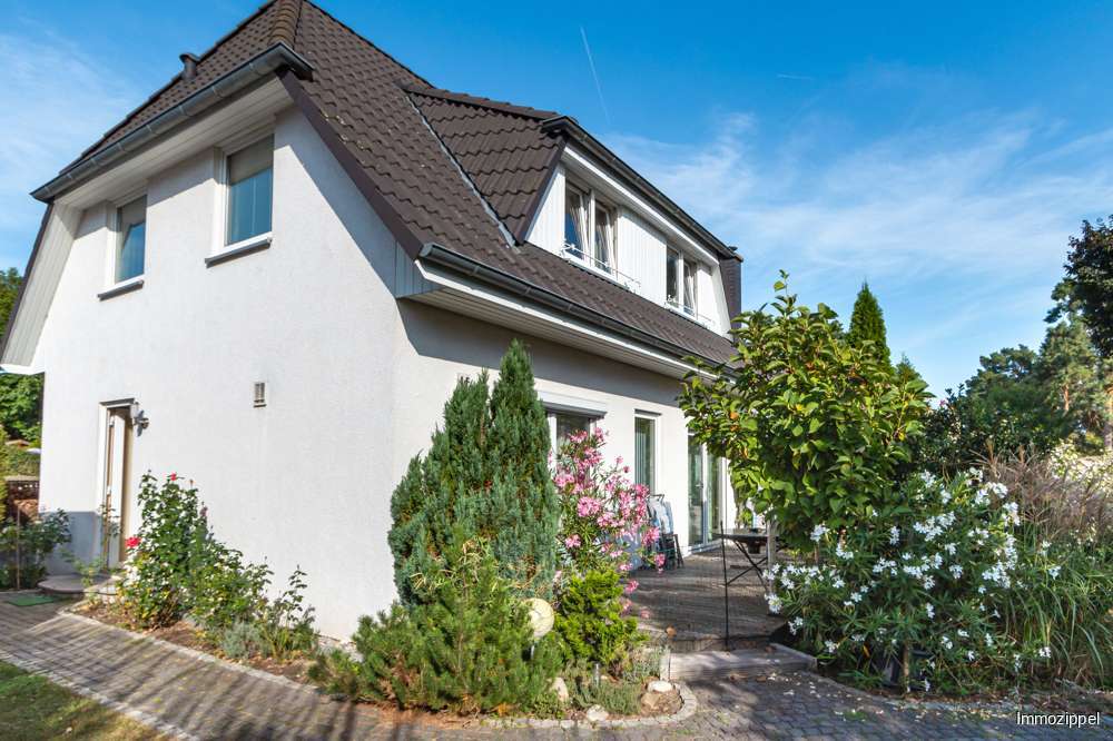 Hausansicht von links