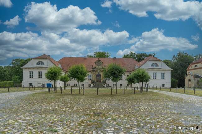 Schloss Diedersdorf in unmitte