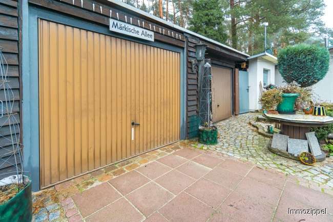 Doppelgarage an der hinteren G