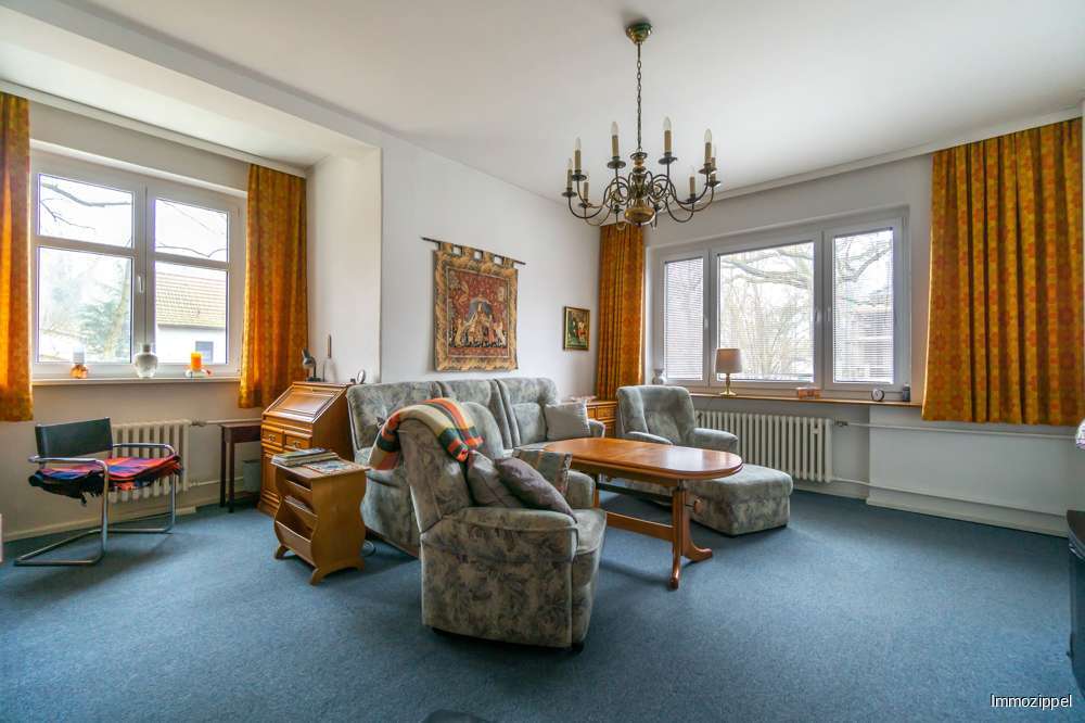 EG Wohnzimmer mit Erker Ansich