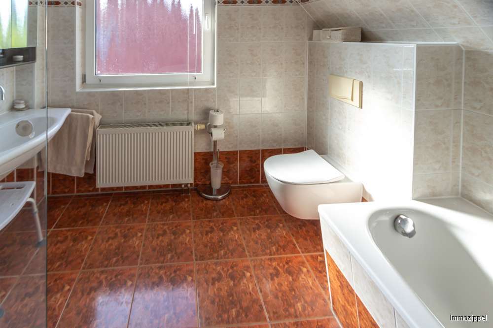DG Bad mit Wanne