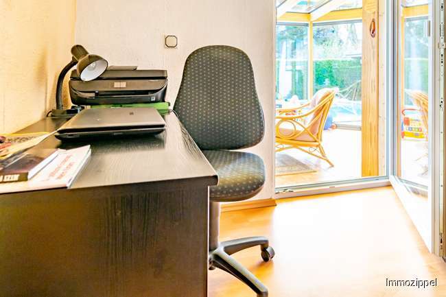 Arbeitszimmer mit Zugang zum G