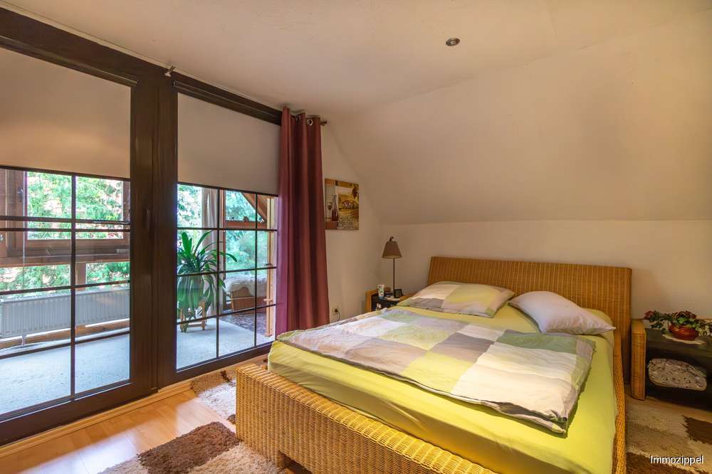 DG Schlafzimmer mit Zugang zur