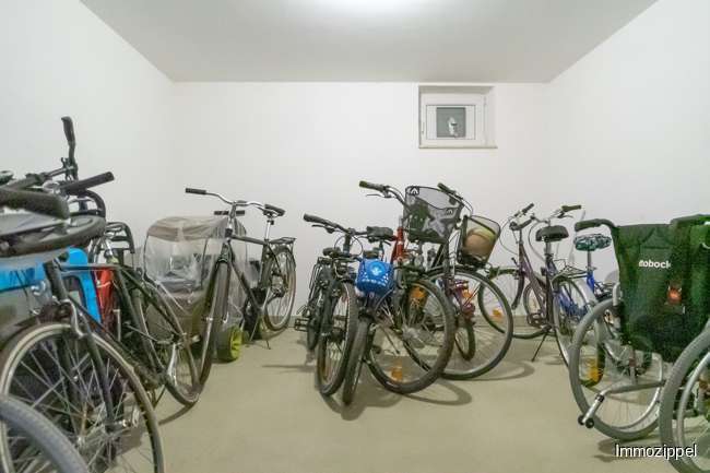KG:Fahrradabstellraum