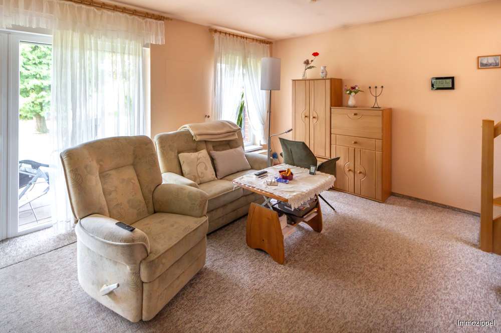 EG Wohnzimmer mit Ausgang zur 