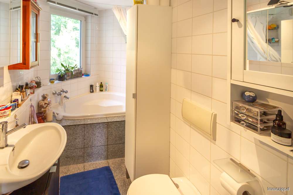 DG Wannenbad mit WB und WC