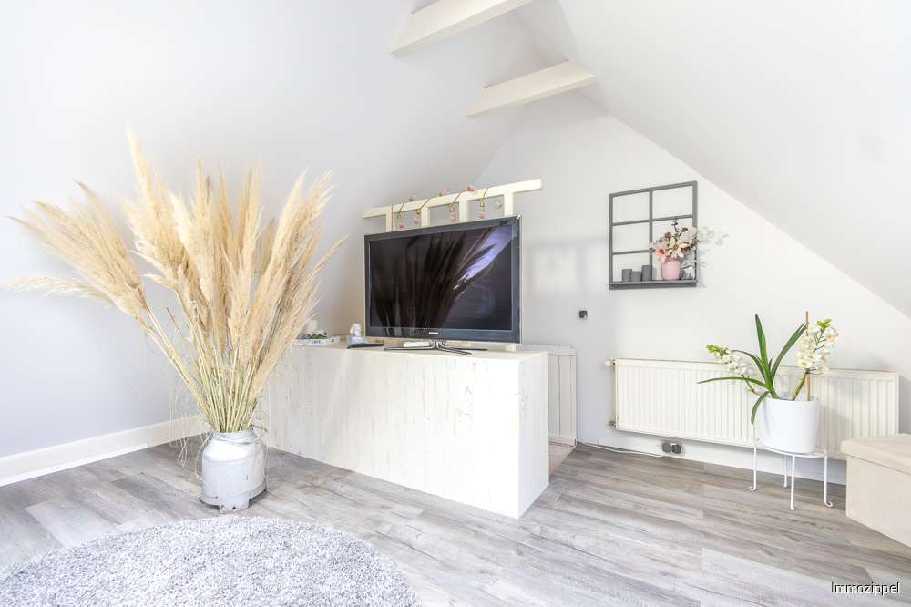 DG Schlafzimmer Ansicht 2