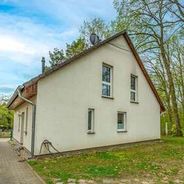 Hausansicht von Gartenseite mi