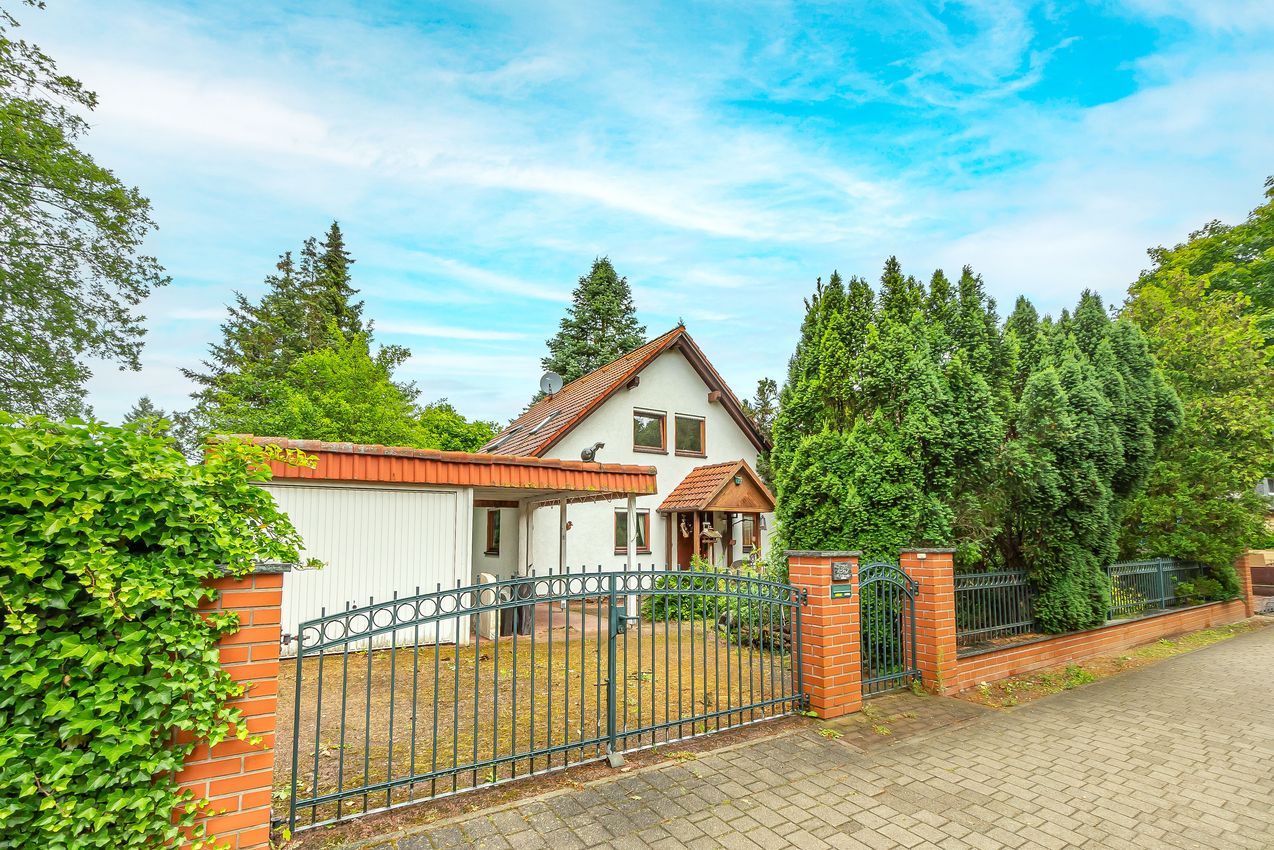 Haus2 Hausansicht Straßenseite