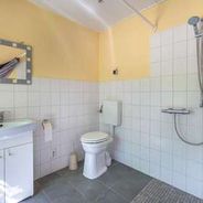 EG Duschbad mit WC und WB