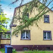 Hausansicht von der Straße