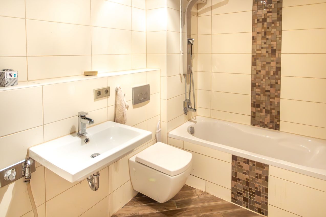 OG Wannenbad mit WB und WC