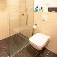 Badansicht mit Dusche