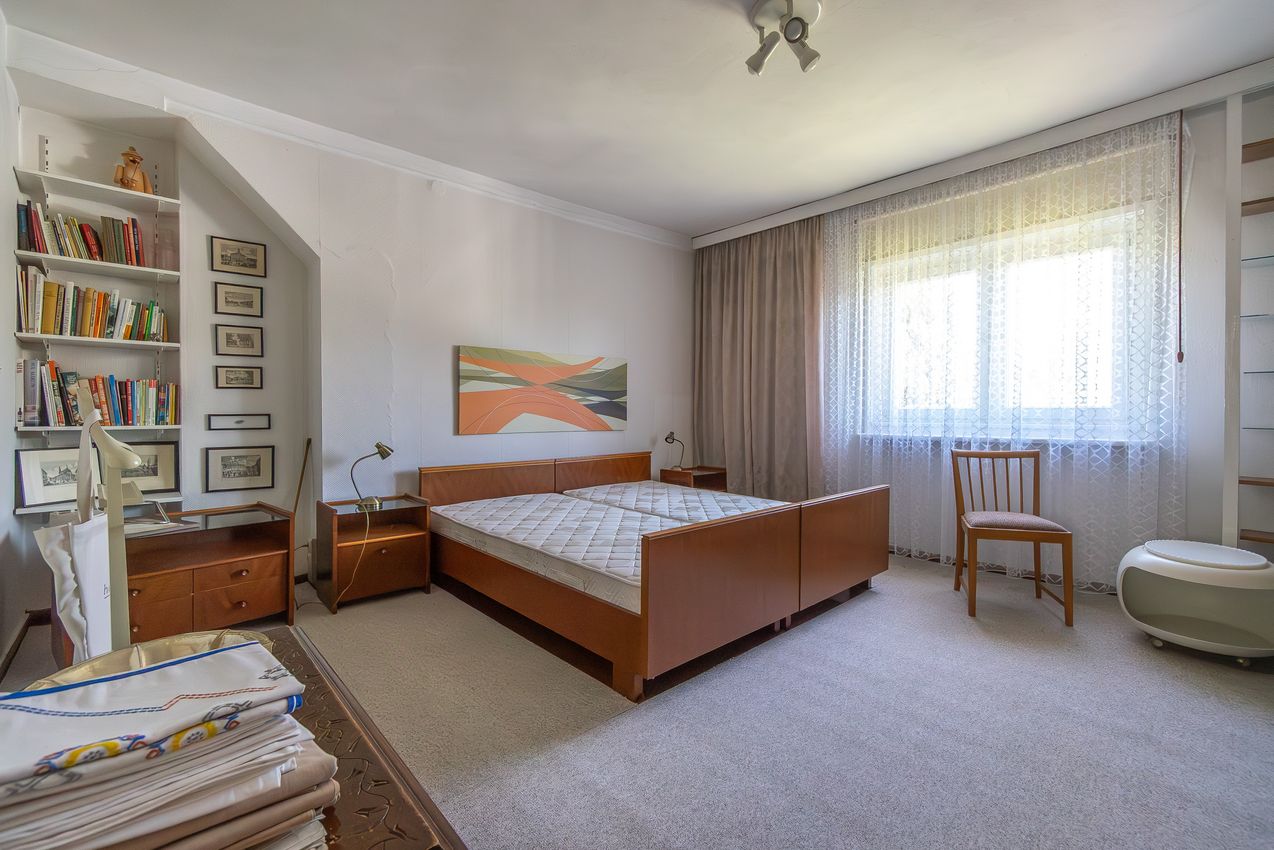 DG Schlafzimmer Ansicht 1