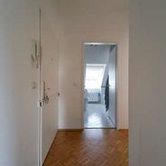 Flur mit Wohnungstür