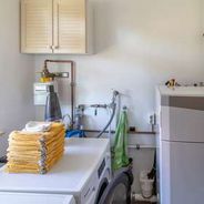 EG HWR mit Gas-Zentralheizung und Waschmaschine