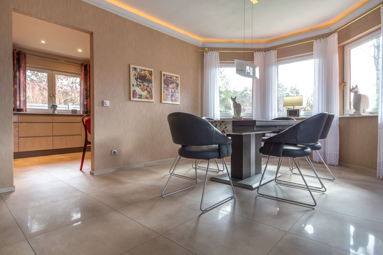 EG Essplatz mit Erker