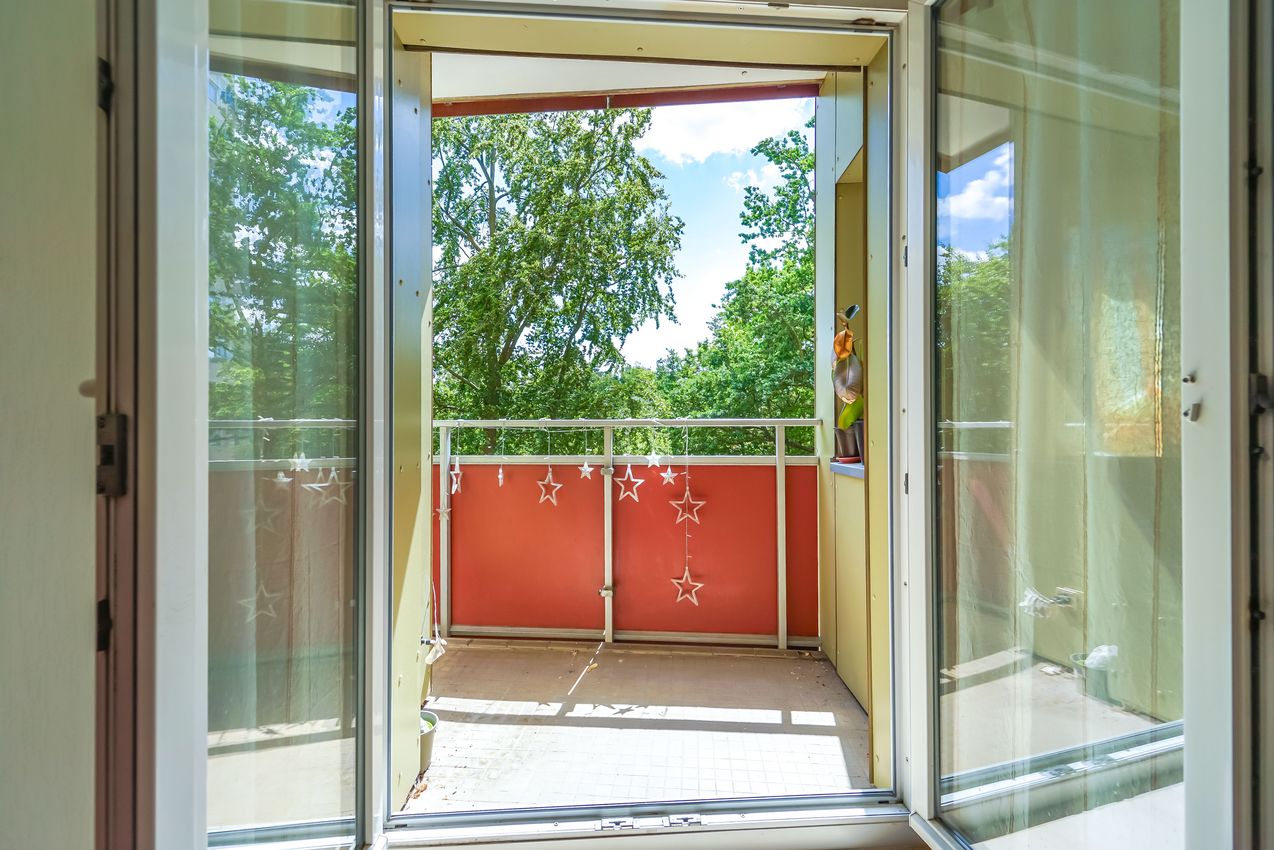 Wohnzimmerausgang auf den Balkon