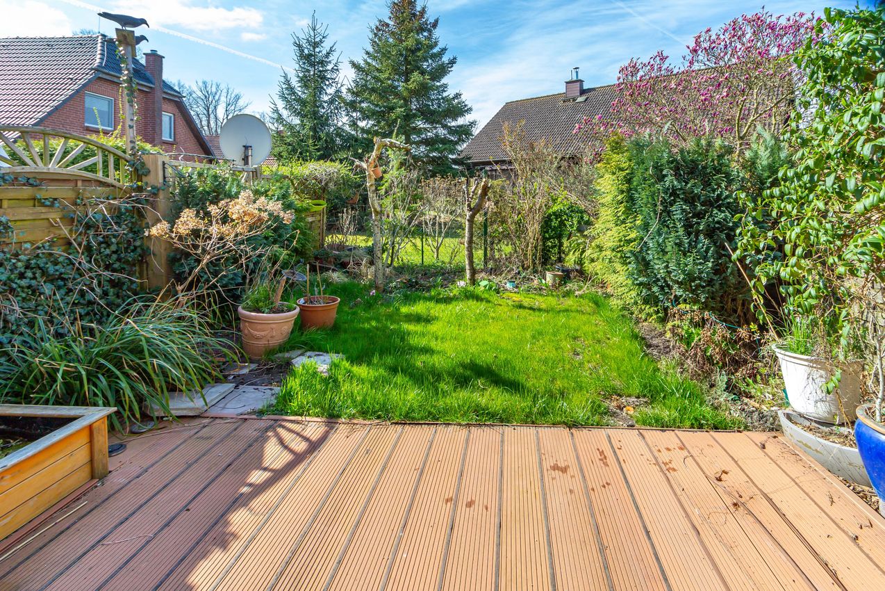 Süd-Terrasse mit Gartenblick