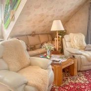 DG Atelier-Zimmer mit gr. Gaube