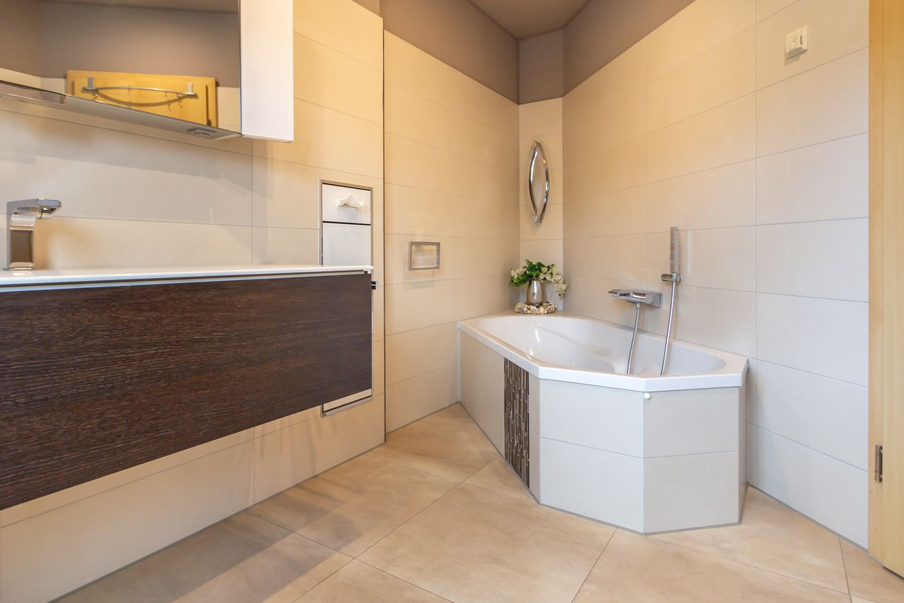 EG Wannenbad Ansicht 2