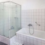 EG gefliestes Masterbad A2