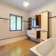 Bad mit Wanne & Dusche