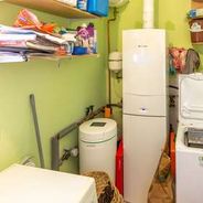HWR mit mod. Gas-Zentralheizungsanlage und Waschmaschine