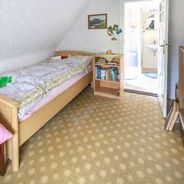 DG Kinderzimmer mit Zugang zum Duschbad mit WB und WC