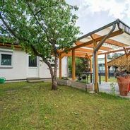 Garten mit Freisitz