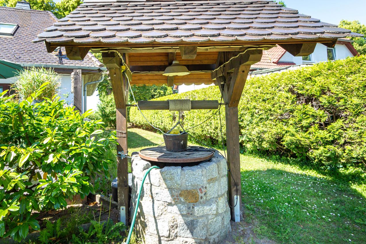 Zierbrunnen im Garten