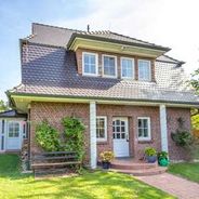 Hausansicht von der Straße