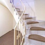 KG Massive Kellertreppe