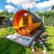 Neue Faß-Sauna im Garten