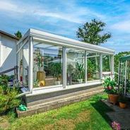 Wintergarten mit Ausgang zum G
