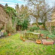 Parkgarten hinter der Remise