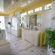 Wannenbad mit WC, Waschbecken 