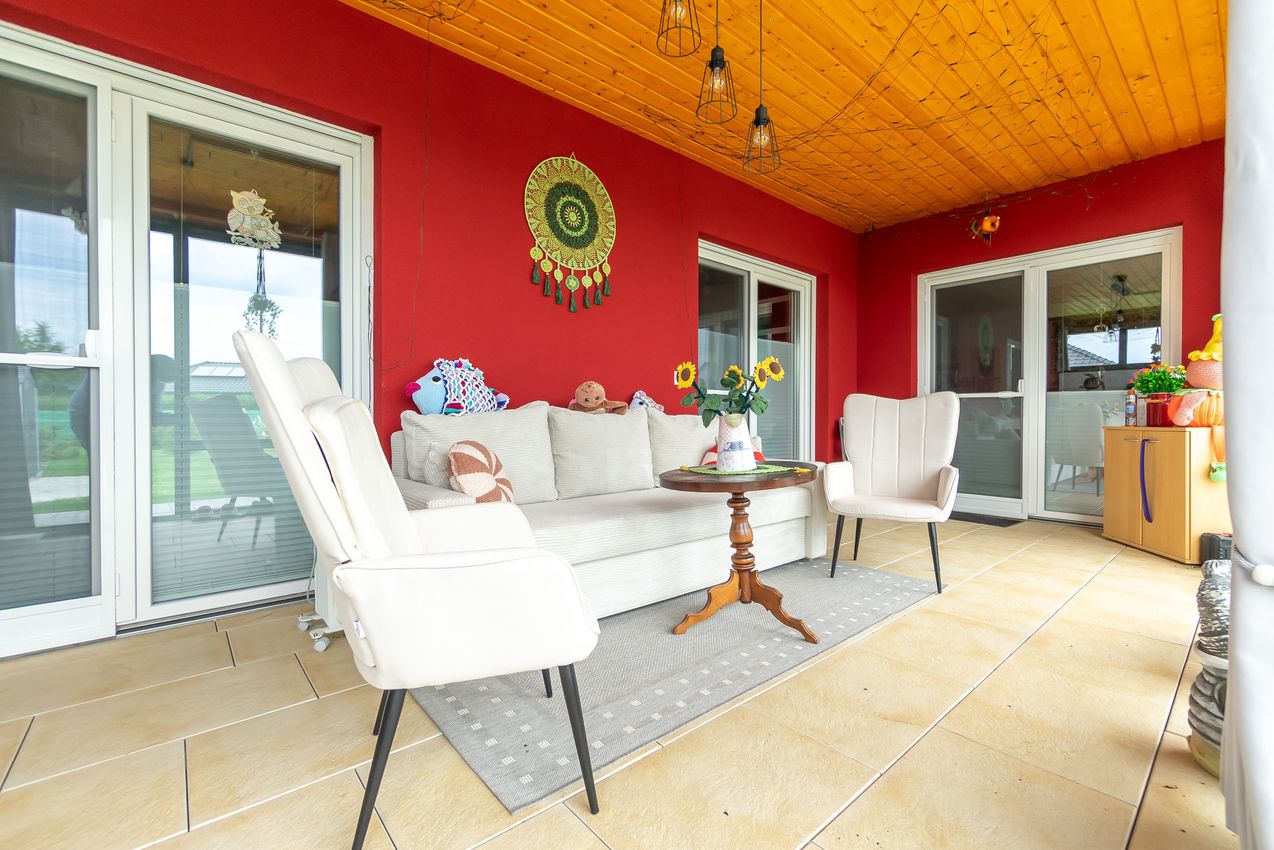 Sommergarten mit Lounge-Ecke