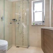 EG Duschbad mit WB und WC
