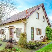 Hausansicht von der Straße