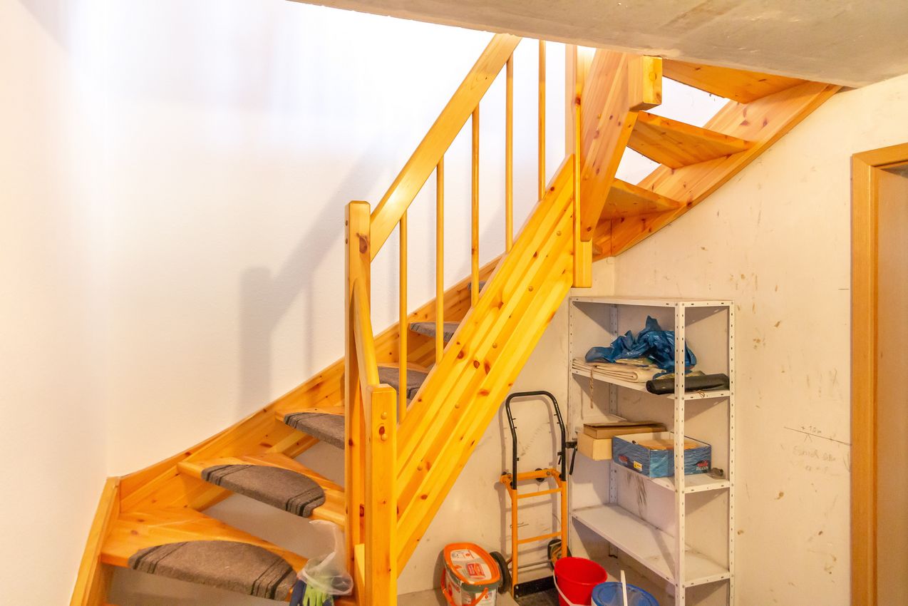 KG Mitteldiele mit Treppe zum EG