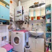 Duschbad mit WC, Waschbecken, 
