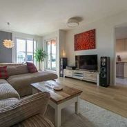 Großes Wohnzimmer mit Zugang z