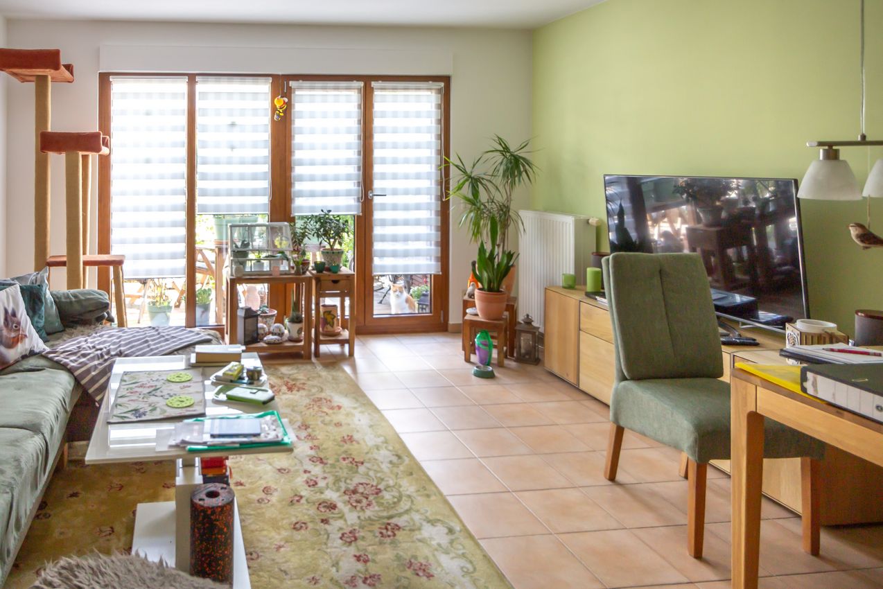 EG Wohnzimmer mit Essplatz und Ausgang zur Süd-Terrasse