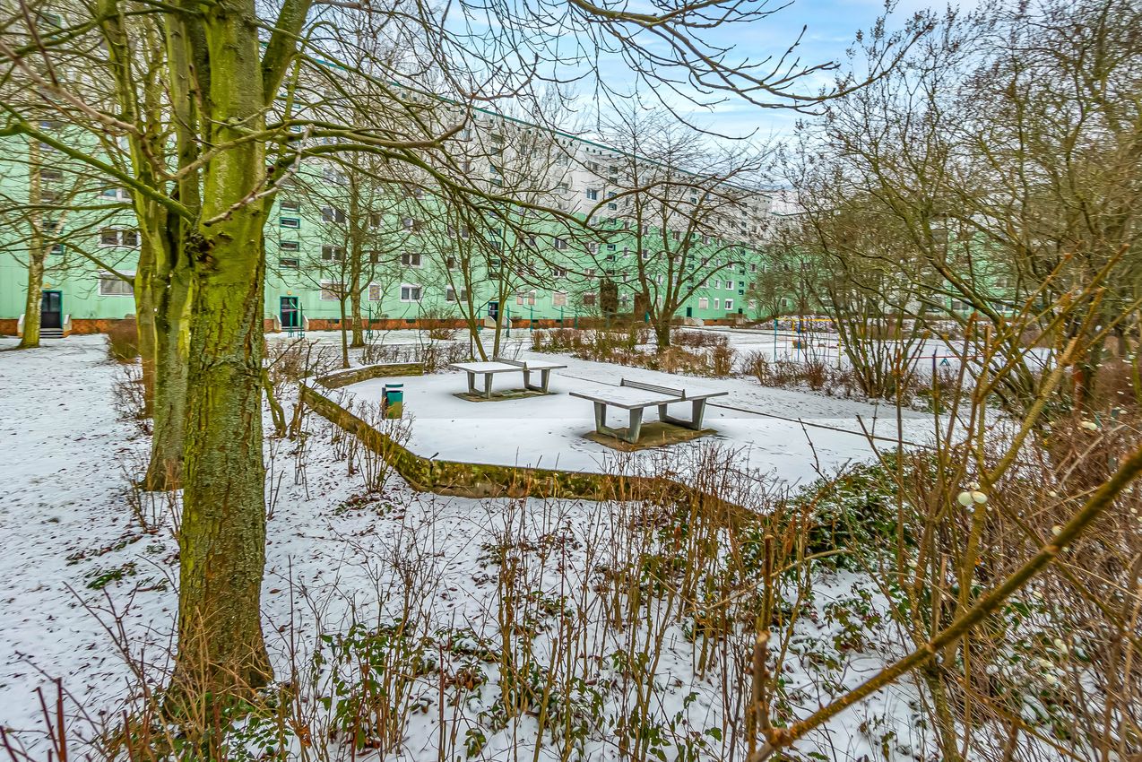 Innenhof Tischtennisplatten