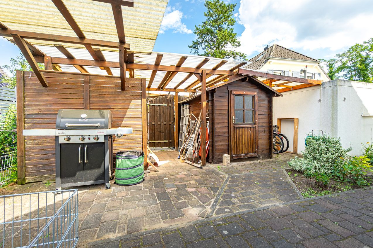 Geräteschuppen und Fahrradabstelle