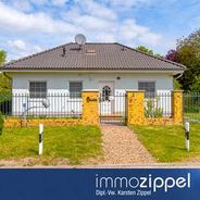 Hausansicht von der Straße