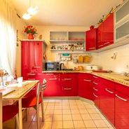 Haus2 Geflieste Küche mit EBK