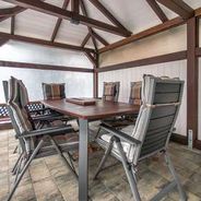 Überdachter Sitzplatz zur Mitbenutzung